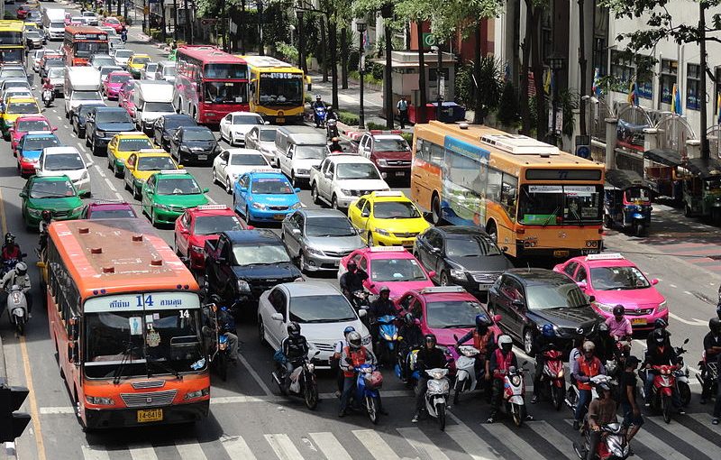 曼谷塞車 每天耗燃油費近億泰銖